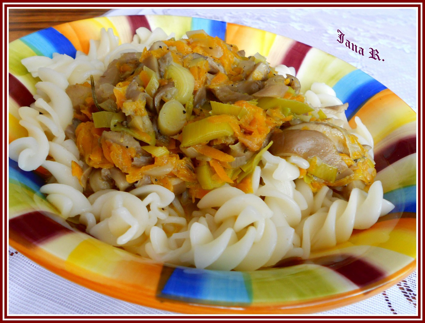 Bezvaječné těstoviny s hlívou ústřičnou a sojovou smetanou_5ff9d8b23df52.jpeg