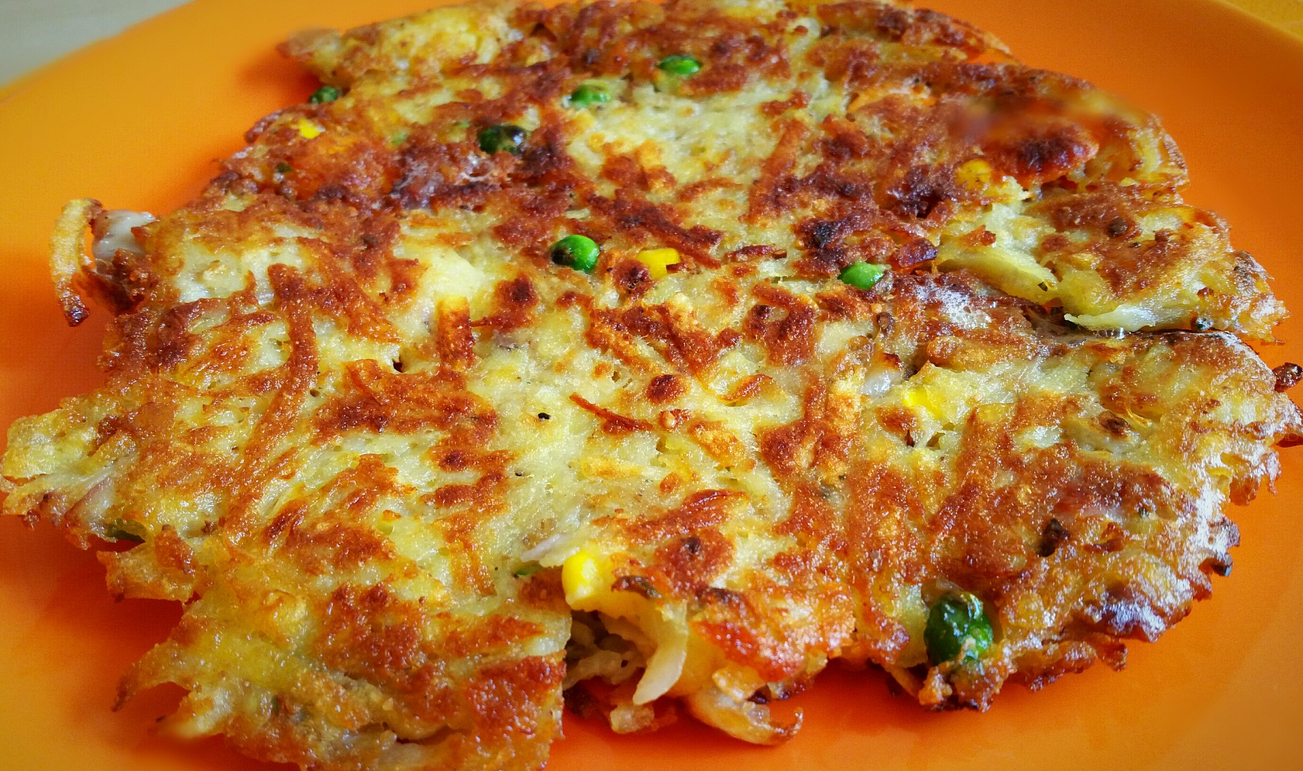 Bramborák se zeleninou a kuřecím masem