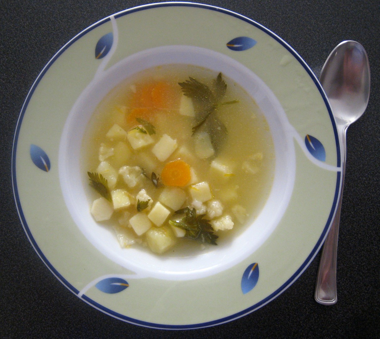 Bramborová polévka se zeleninou_5ffcd0a65f501.jpeg