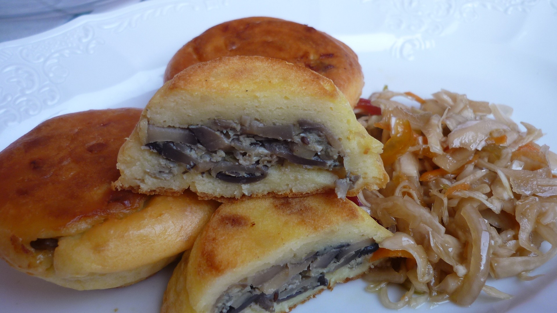 Bramborové mufinky plněné houbami_5ff84fc0c741d.jpeg