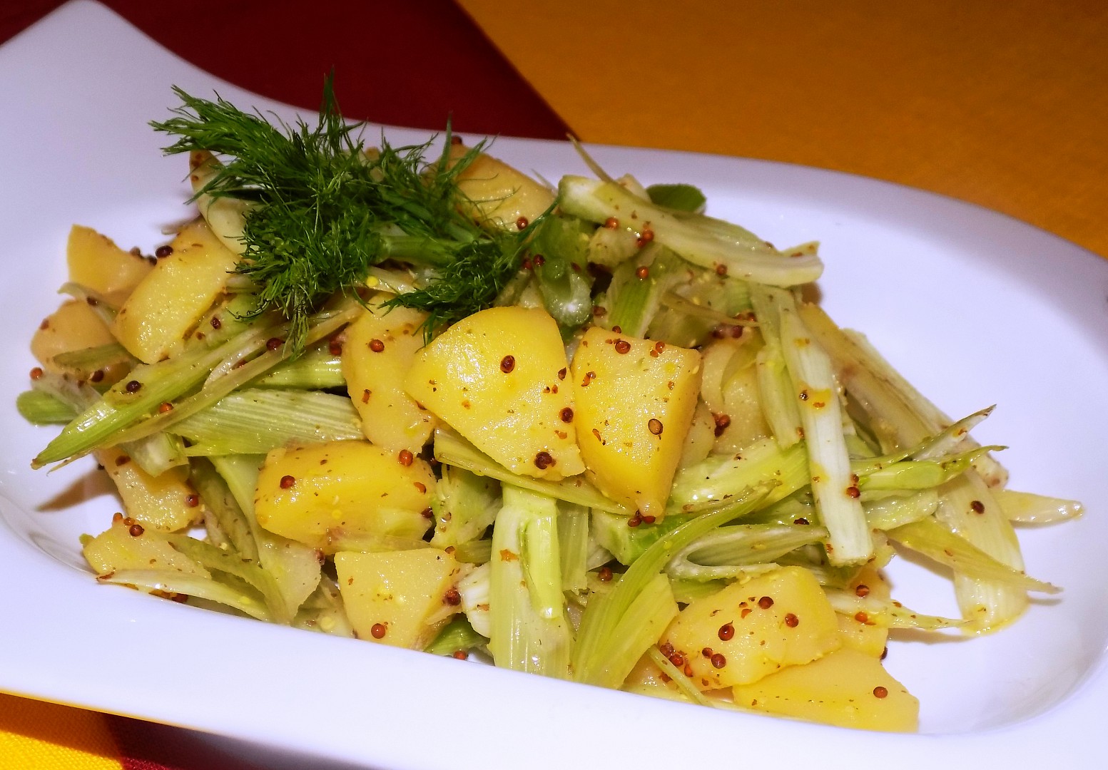 Bramborovo-fenyklový salát