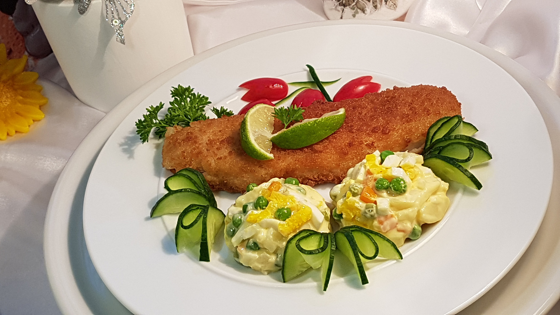 Bramborový salát, jak se dělá u nás a smažená treska_5ff6b50229041.jpeg