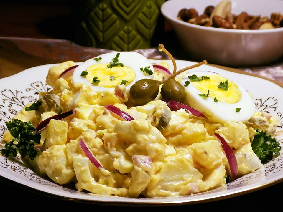 Bramborový salát s vejci a kapary_5ff6d47ab35d5.jpeg
