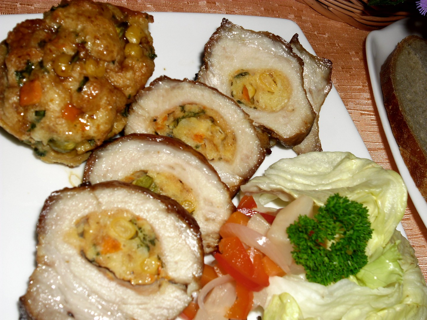 Bůček pečený s nádivkou