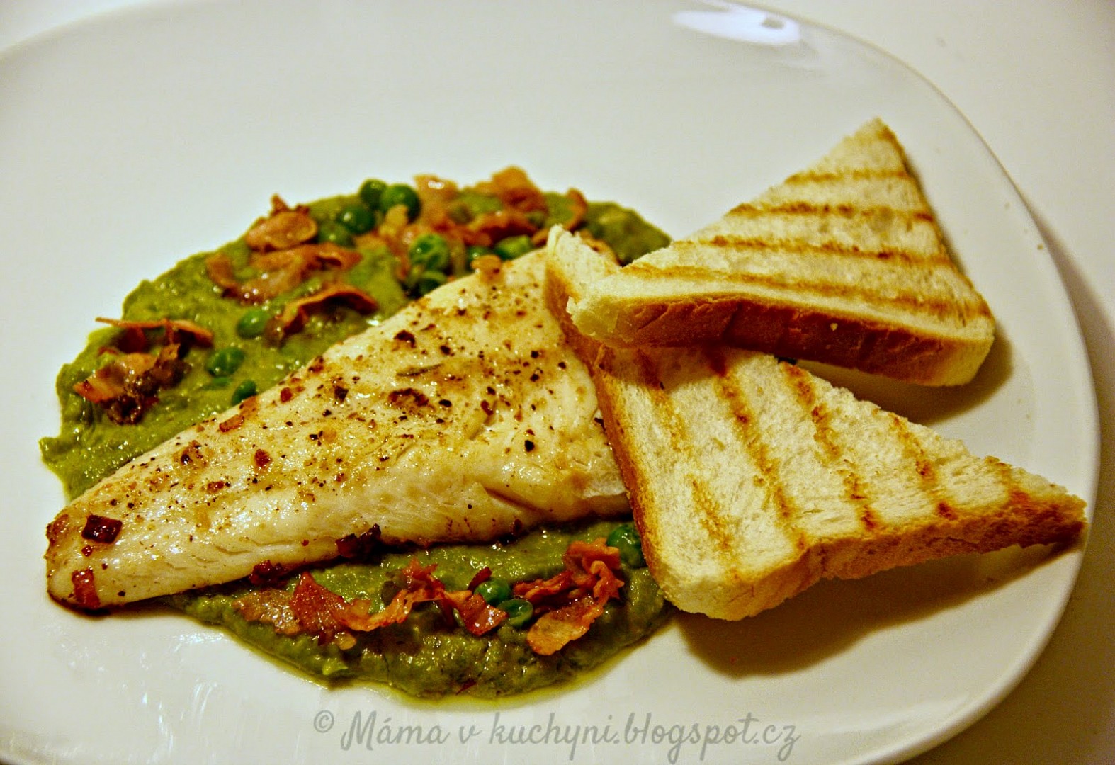 Candát na tymiánu s hráškovým pyré