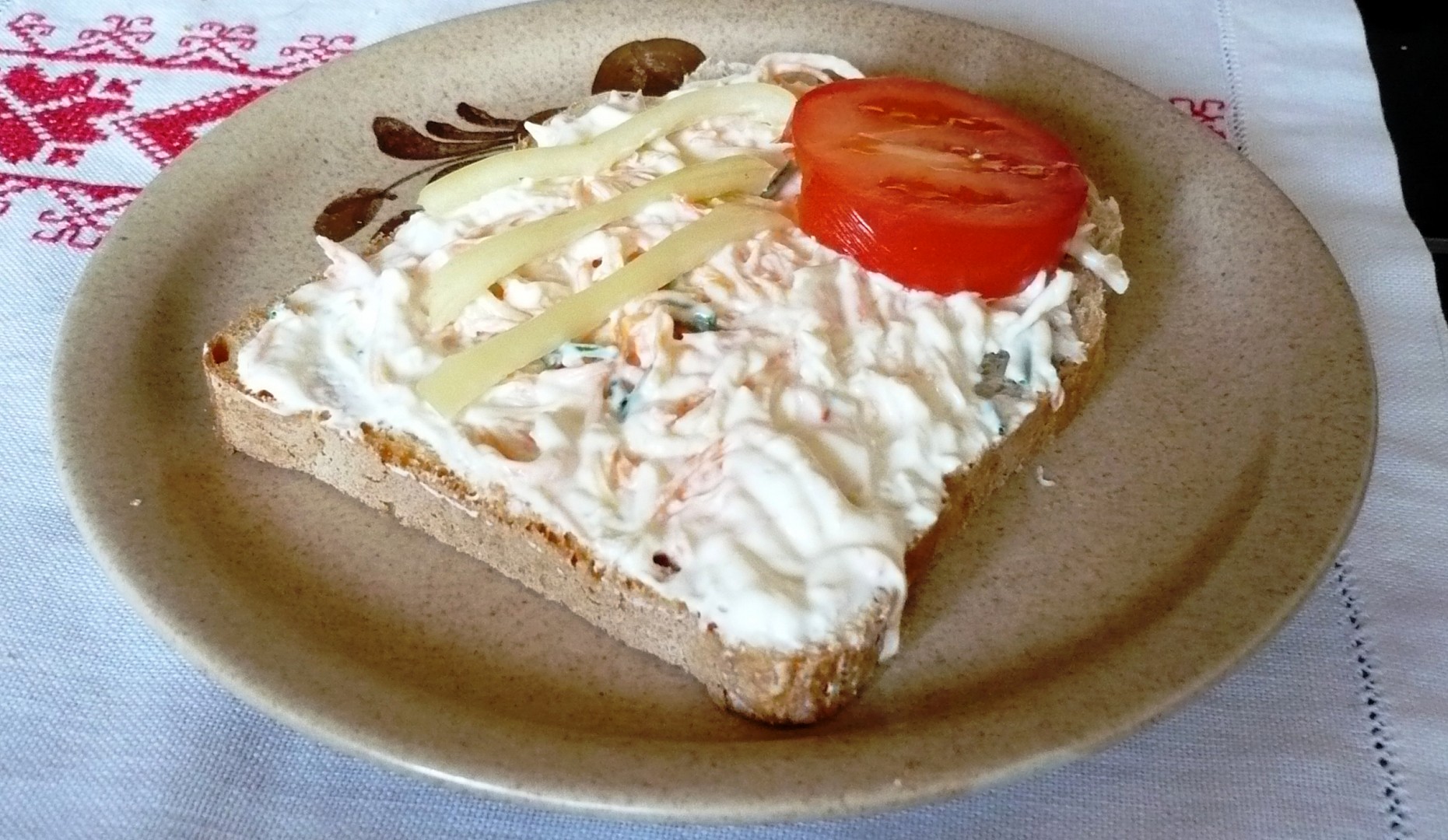 Celerovo-mrkvová pomazánka s křenem