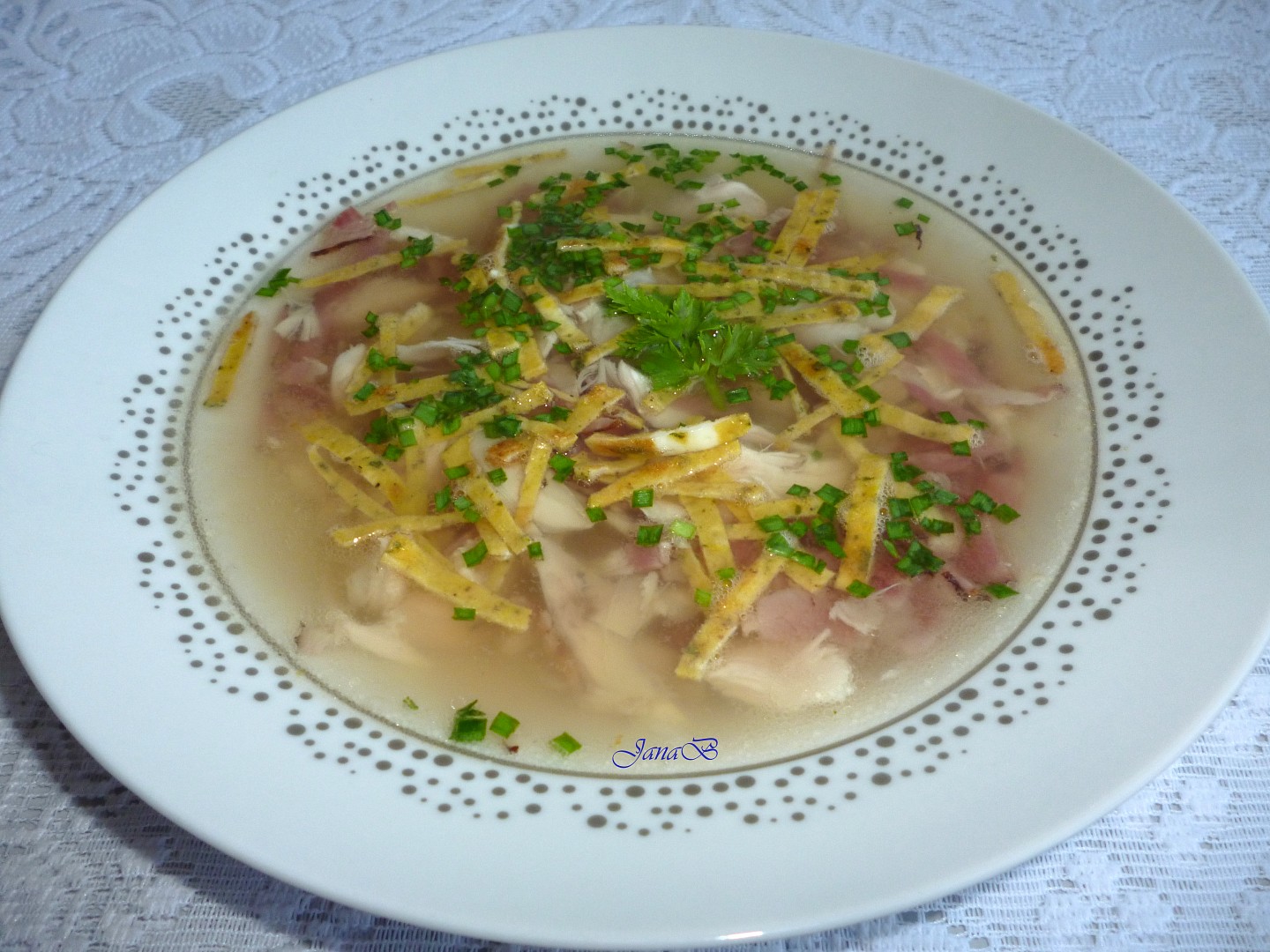 Česneková kuřecí polévka s anglickou slaninou_5ff8fb214d092.jpeg