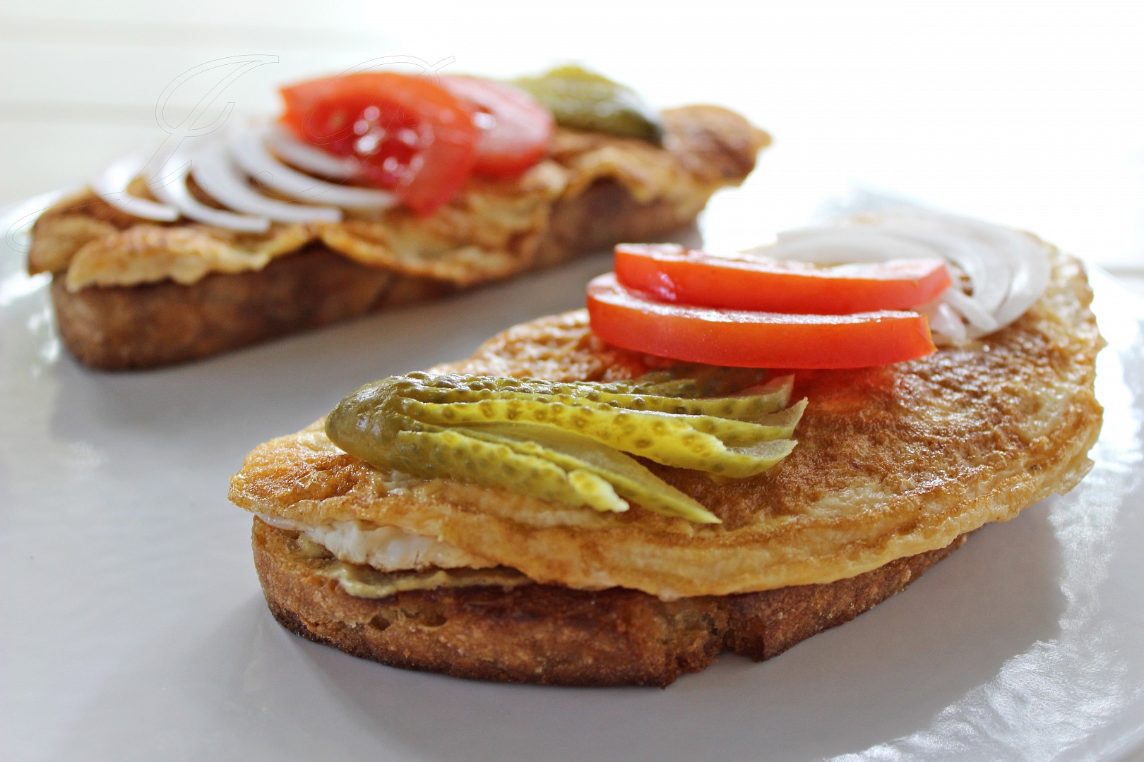 Chléb s omeletou (vaječný řízek)