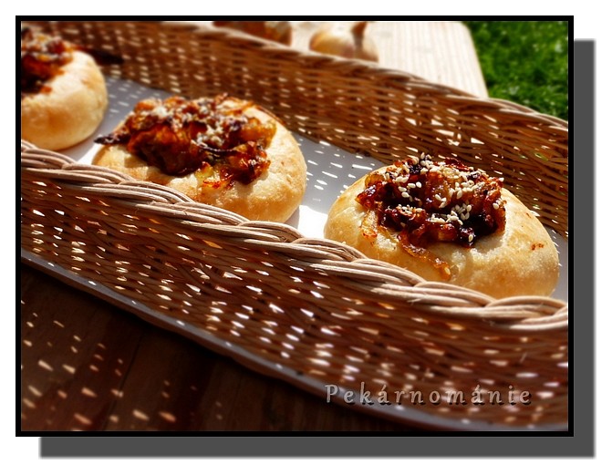 Cibulové koláčky_5ff7dbec7e857.jpeg