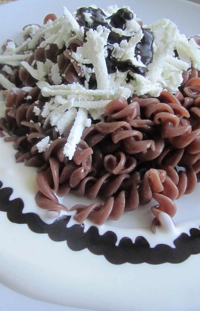 Čokoládové těstoviny se zakysanou smetanou_5ffa7271a63f9.jpeg