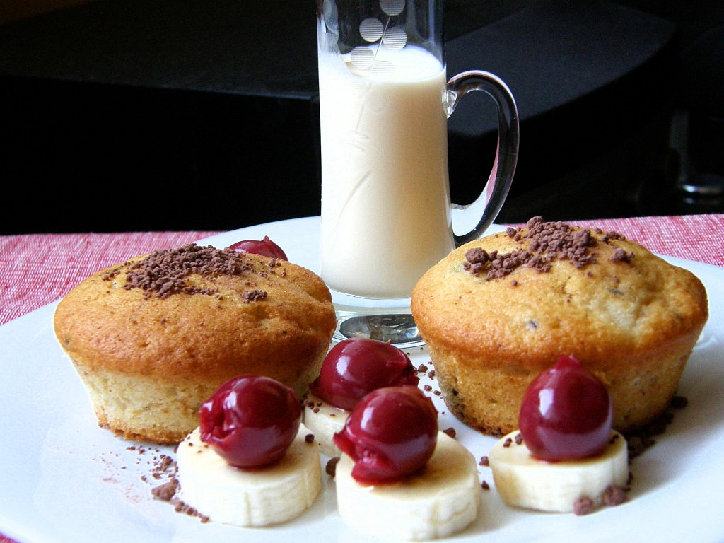 Čokoládovo-banánové muffiny_5ffe08574e409.jpeg