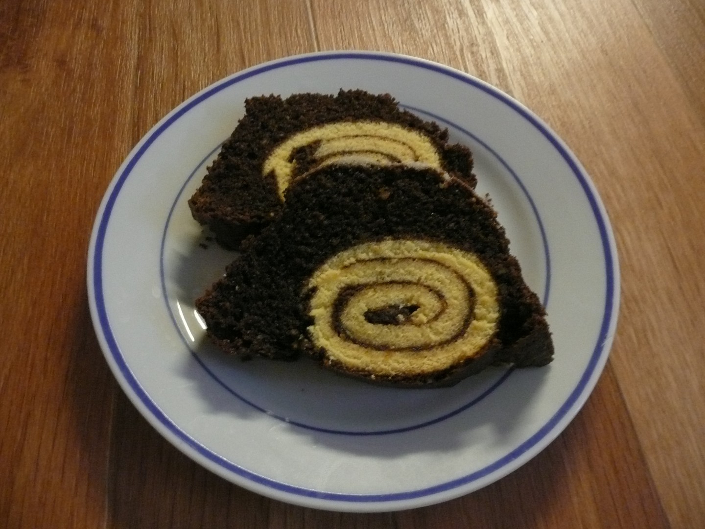 Čokoládový tunel plněný roládou_5ffa043cd5eb4.jpeg