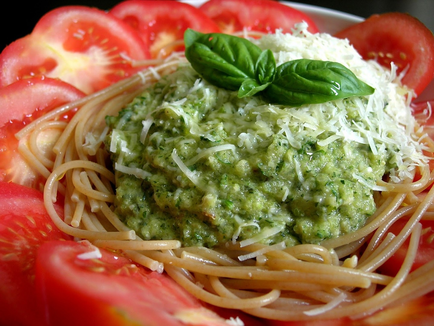 Cuketové pesto s parmezánem a bazalkou_5ff91afa6fe21.jpeg