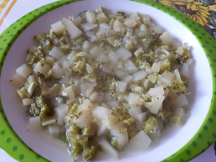 Cuketovo-brokolicová polévka – pro nejmenší