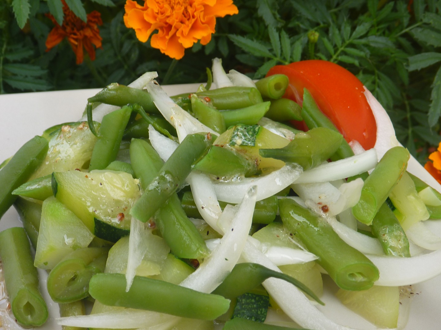Fazolkový salát s cuketou_5ff9d7048f7ab.jpeg
