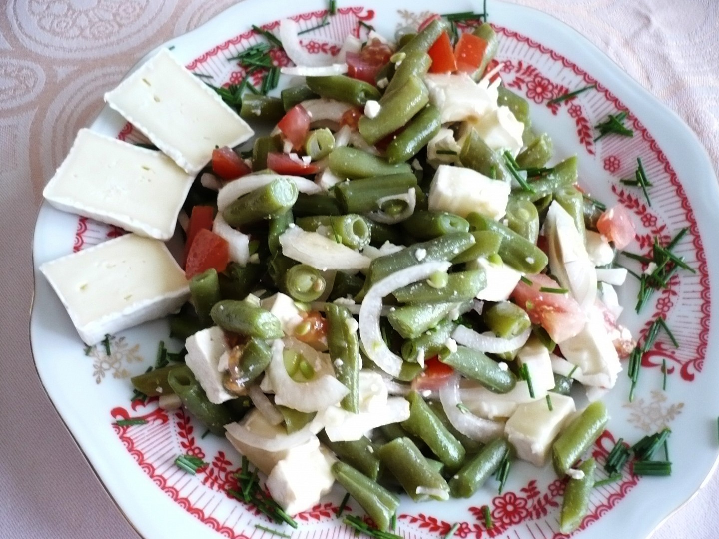 Fazolkový salát se dvěma druhy sýra_5ffa9d70e57e9.jpeg