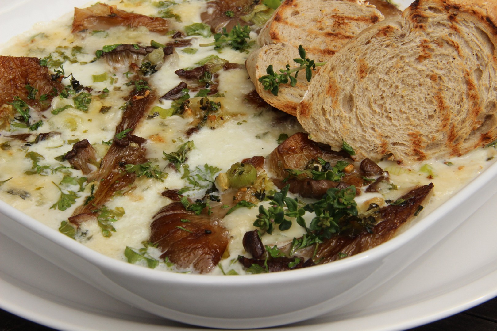 Hlíva zapečená s mozzarellou a gorgonzolou