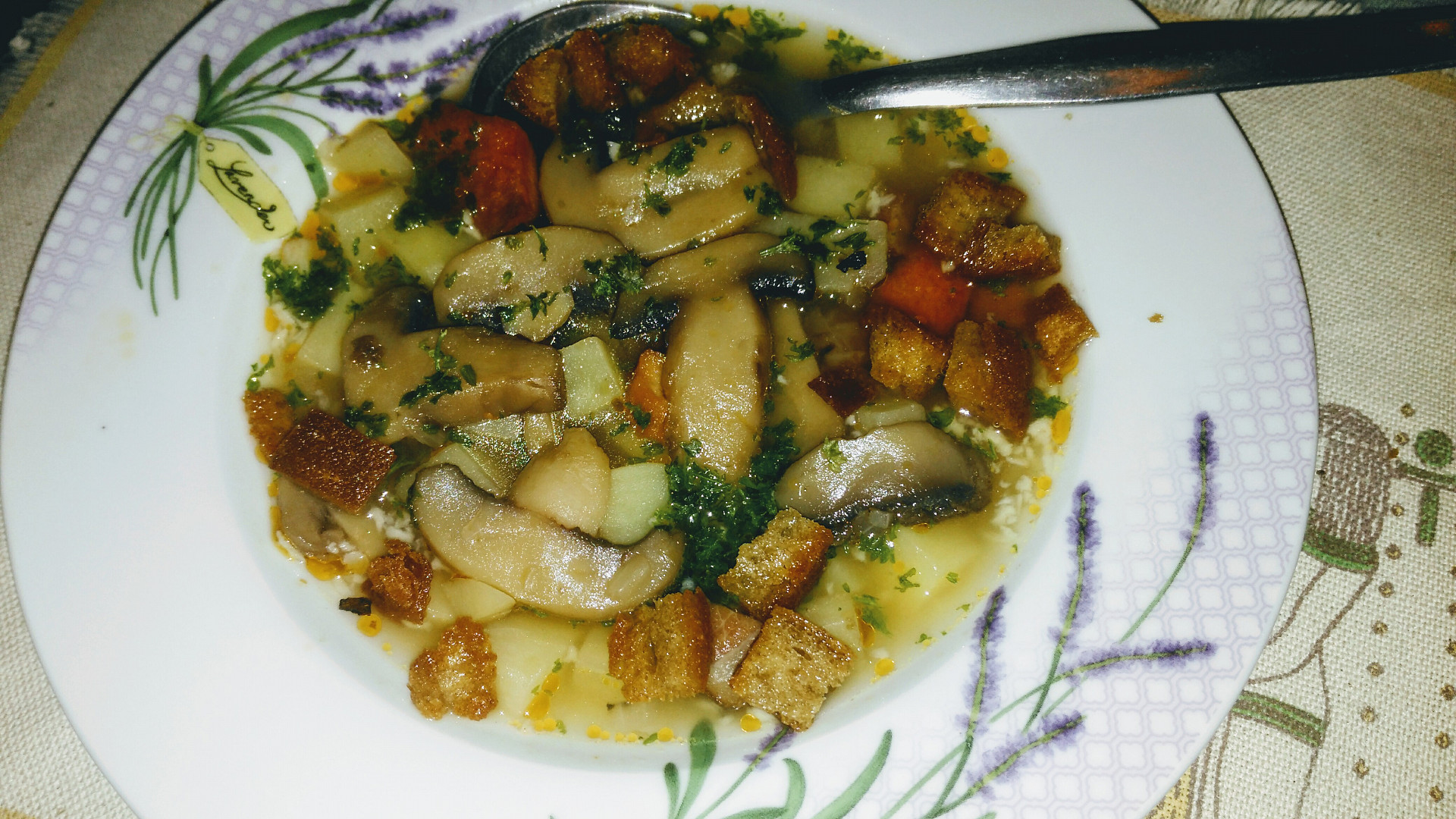 Houbová česnečka_5ff67c083c02f.jpeg