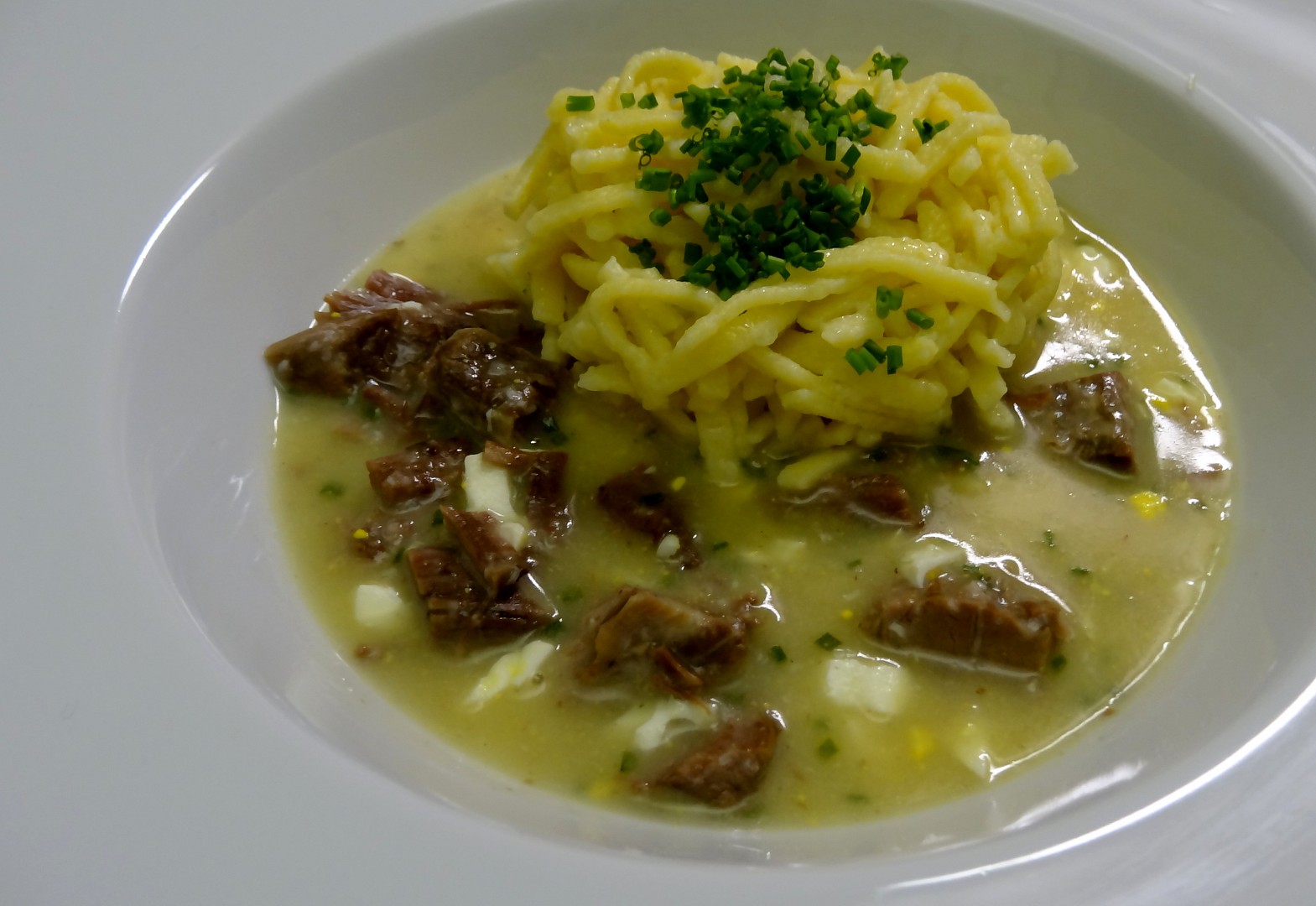 Hovězí pupek s česnekovou omáčkou_5ff8c43f7e87d.jpeg