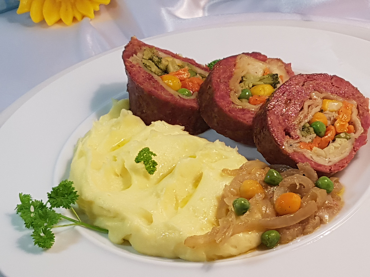 Hovězí roláda plněná zeleninou v tortille_5ff6c4da72ff3.jpeg