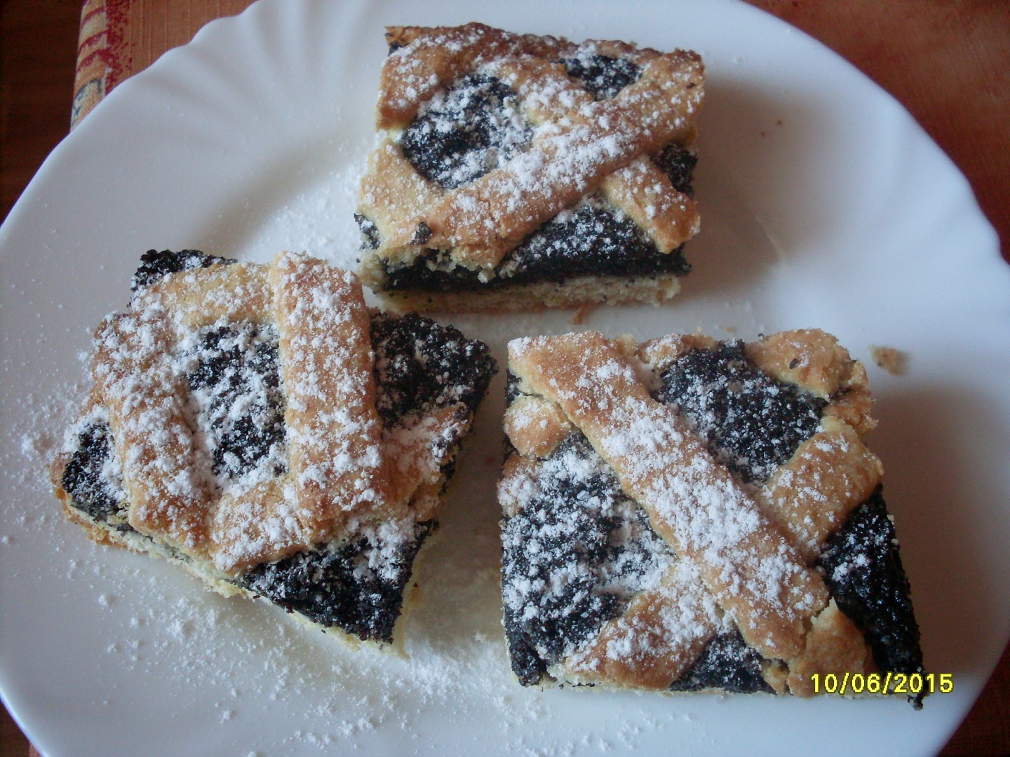 Hrníčkové makové řezy