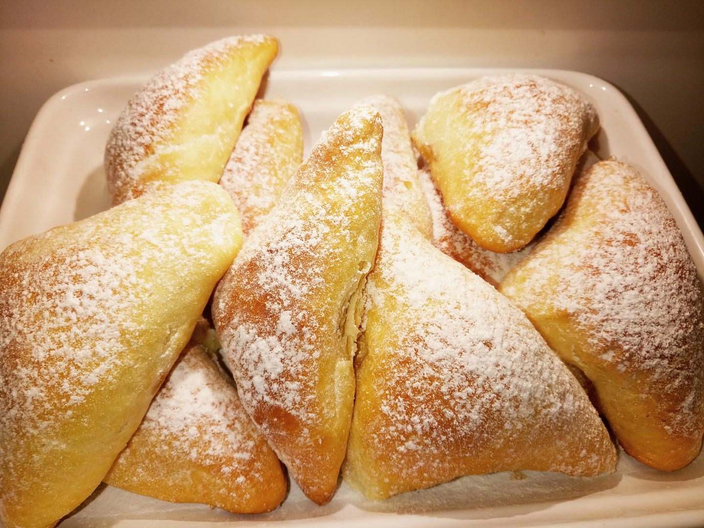 Jablečné kapsičky z kynutého těsta