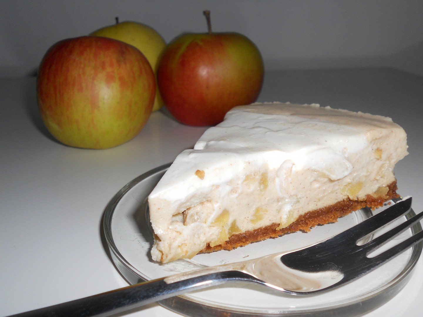 Jablečný cheesecake_5ffa255a6828b.jpeg