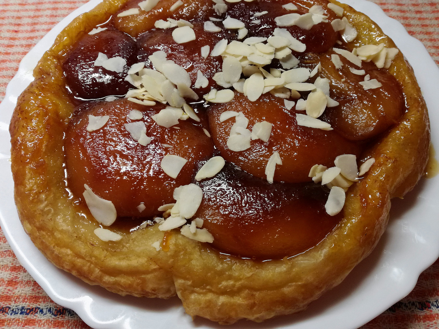 Jablečný Tarte Tatin – obrácený koláč_5ff6c77453a00.jpeg