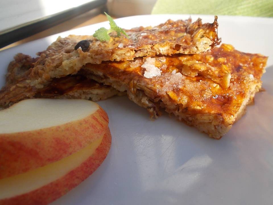 Jablkové müsli řezy s ovesnými vločkami_5ff76d4a765cc.jpeg