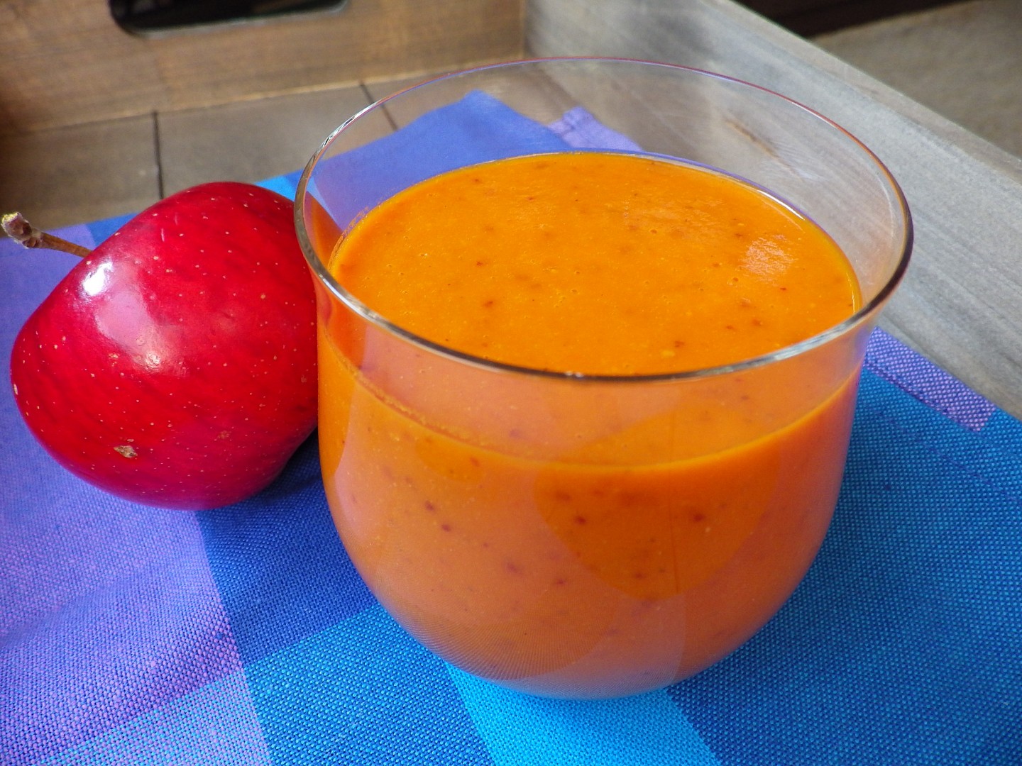 Jablkové smoothie s pečenou dýní a goji_5ff6e3505e258.jpeg