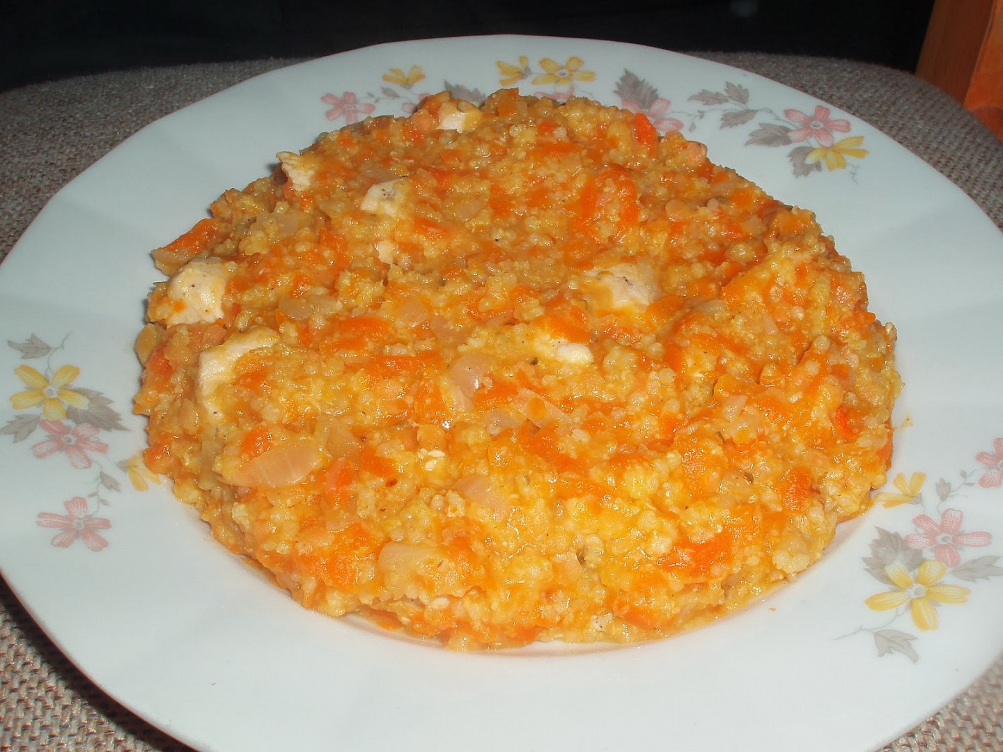 Jáhly s červenou čočkou a kuřecím masem_5ff8e07048d43.jpeg