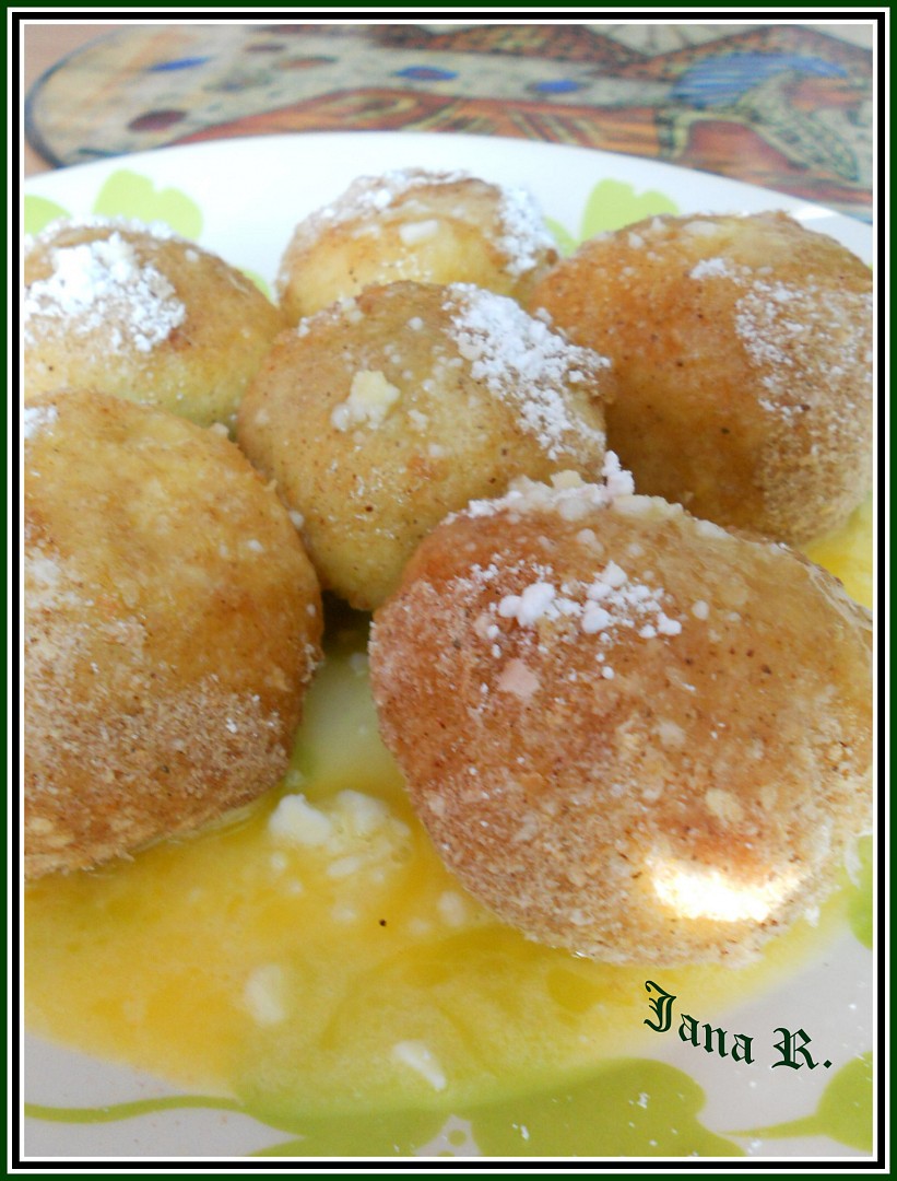 Jahodové knedlíky z bramborovo-tvarohového těsta_5ffd9ff5e33c3.jpeg