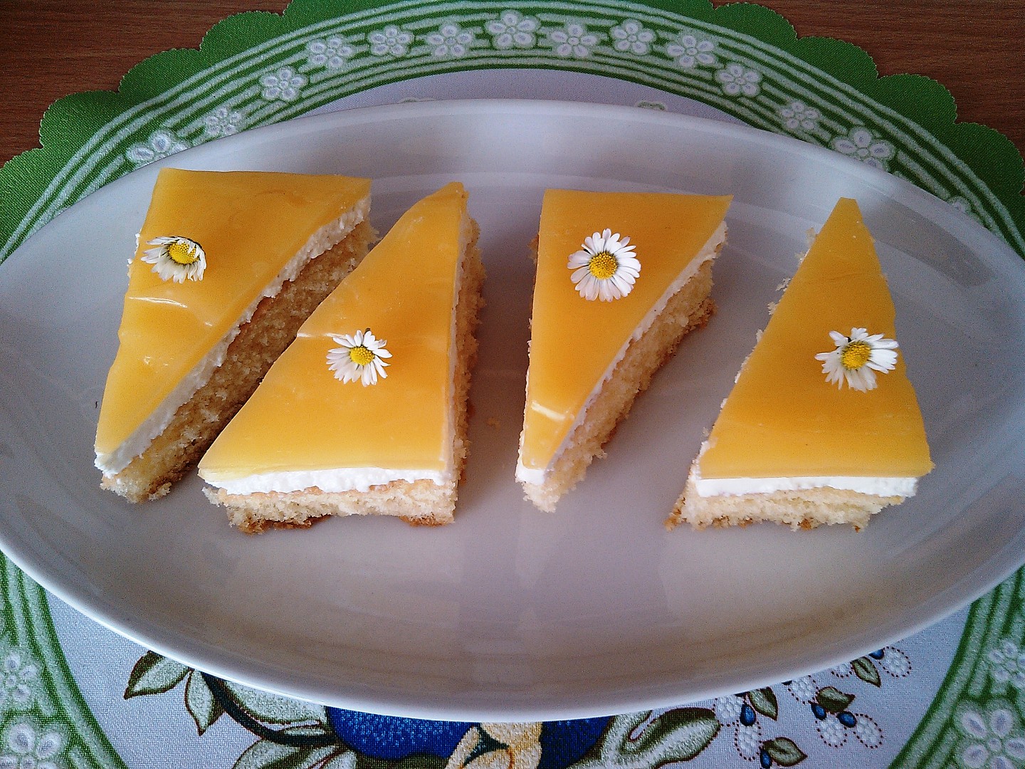 Jednoduché tvarohové řezy_5ff754632b288.jpeg