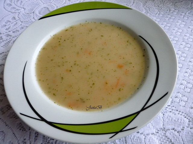 Kedlubnová polévka s mrkví_5ff90b71135b9.jpeg