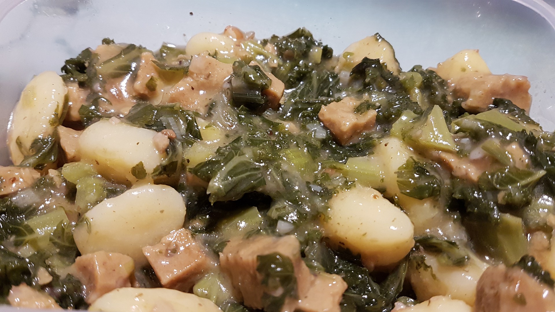 Klaso kostky s kadeřavou kapustou a bramborovými gnocchi_5ff78bc2ab5a4.jpeg