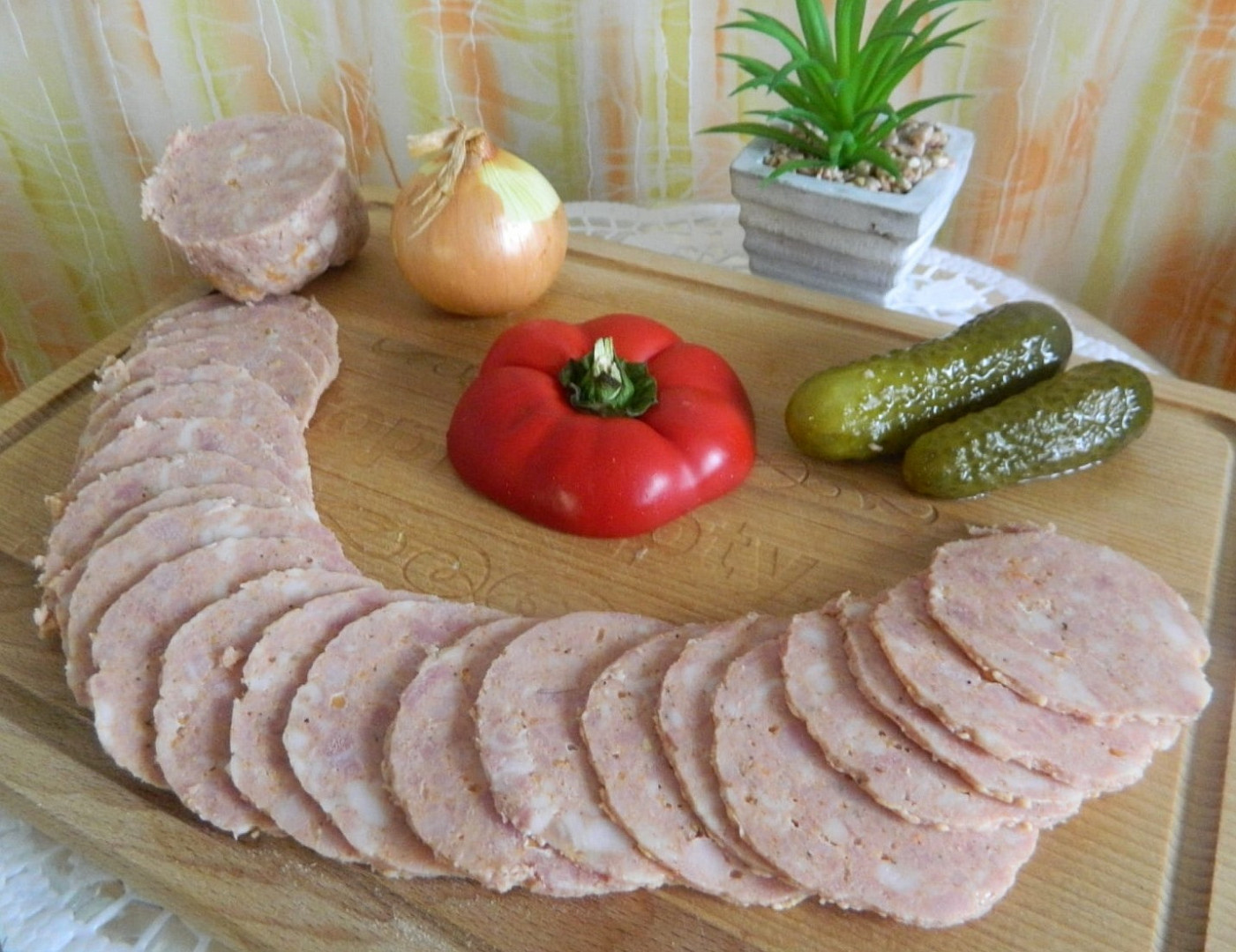 Klobásová směs v tlačenkovém obalu_5ff6691cd7d0f.jpeg