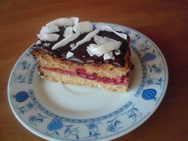 Kokosový řez s perníkovou příchutí