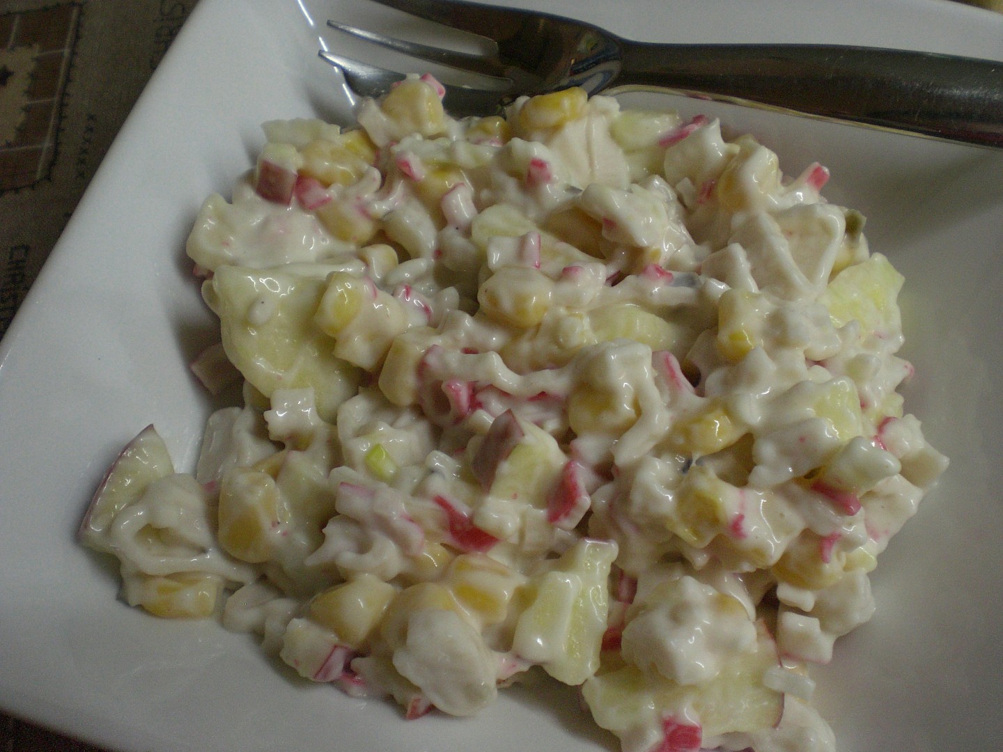 Krabí salát s jablky