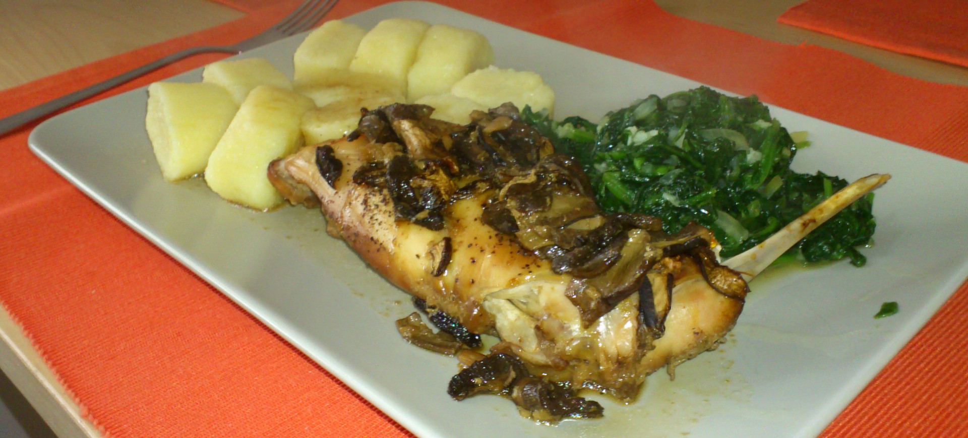 Králík na sušených houbách