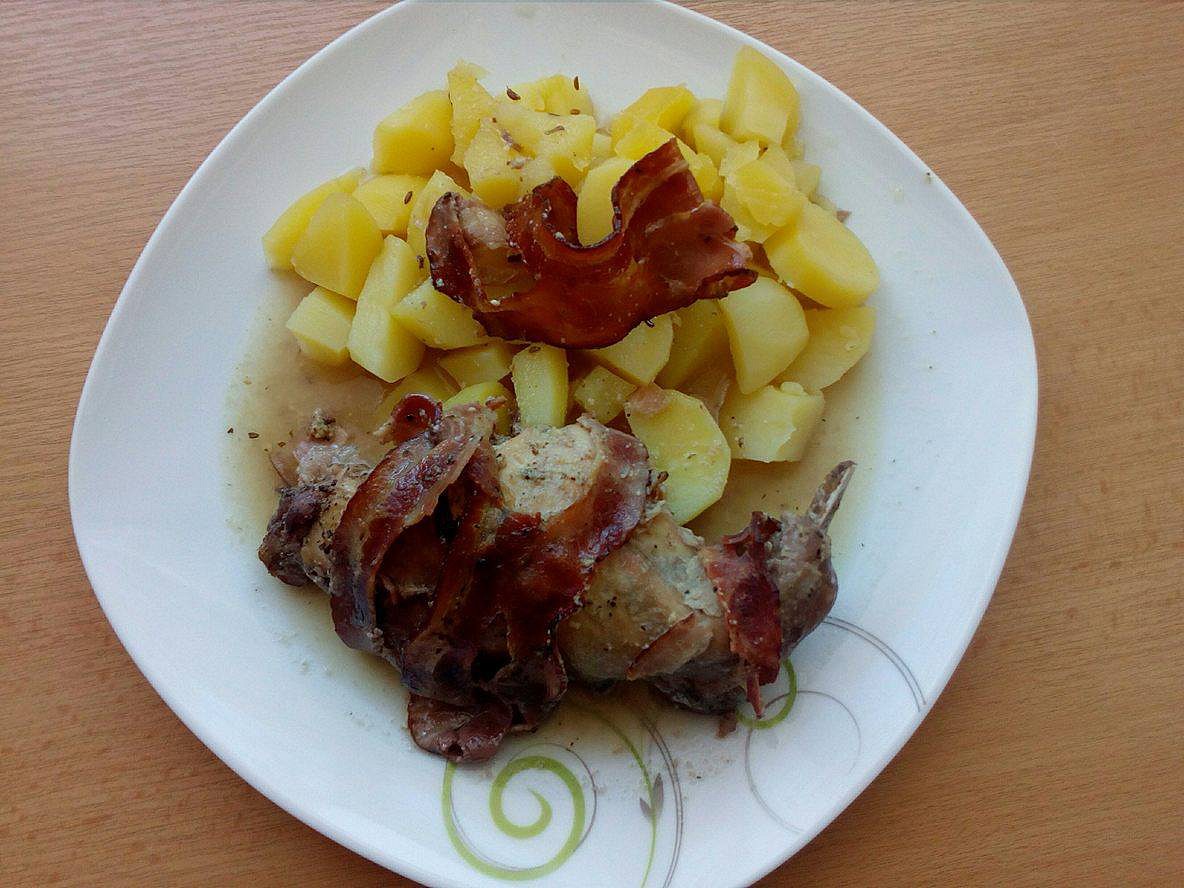 Králík na víně s provensálským kořením