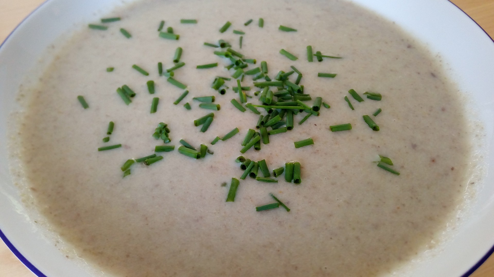 Krémová žampionová s řapíkatým celerem_5ff74928cca33.jpeg