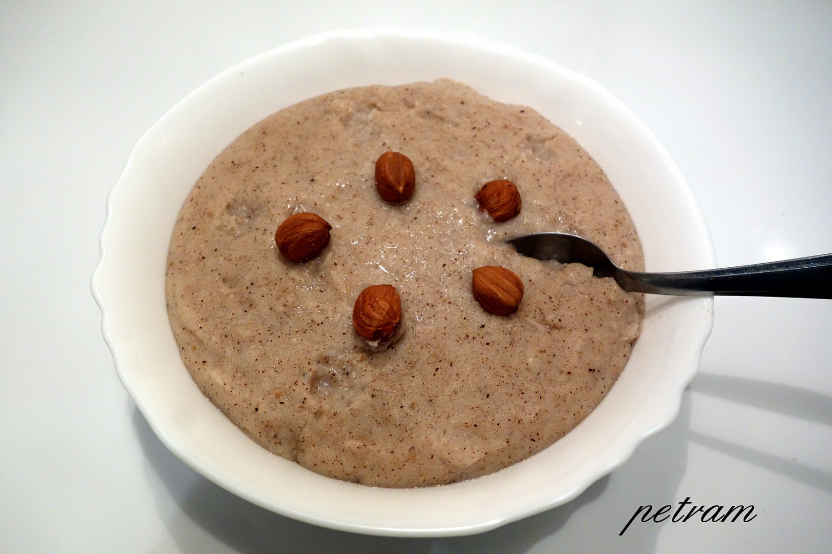 Krupicovo-oříšková kaše_5ff8459ca7320.jpeg