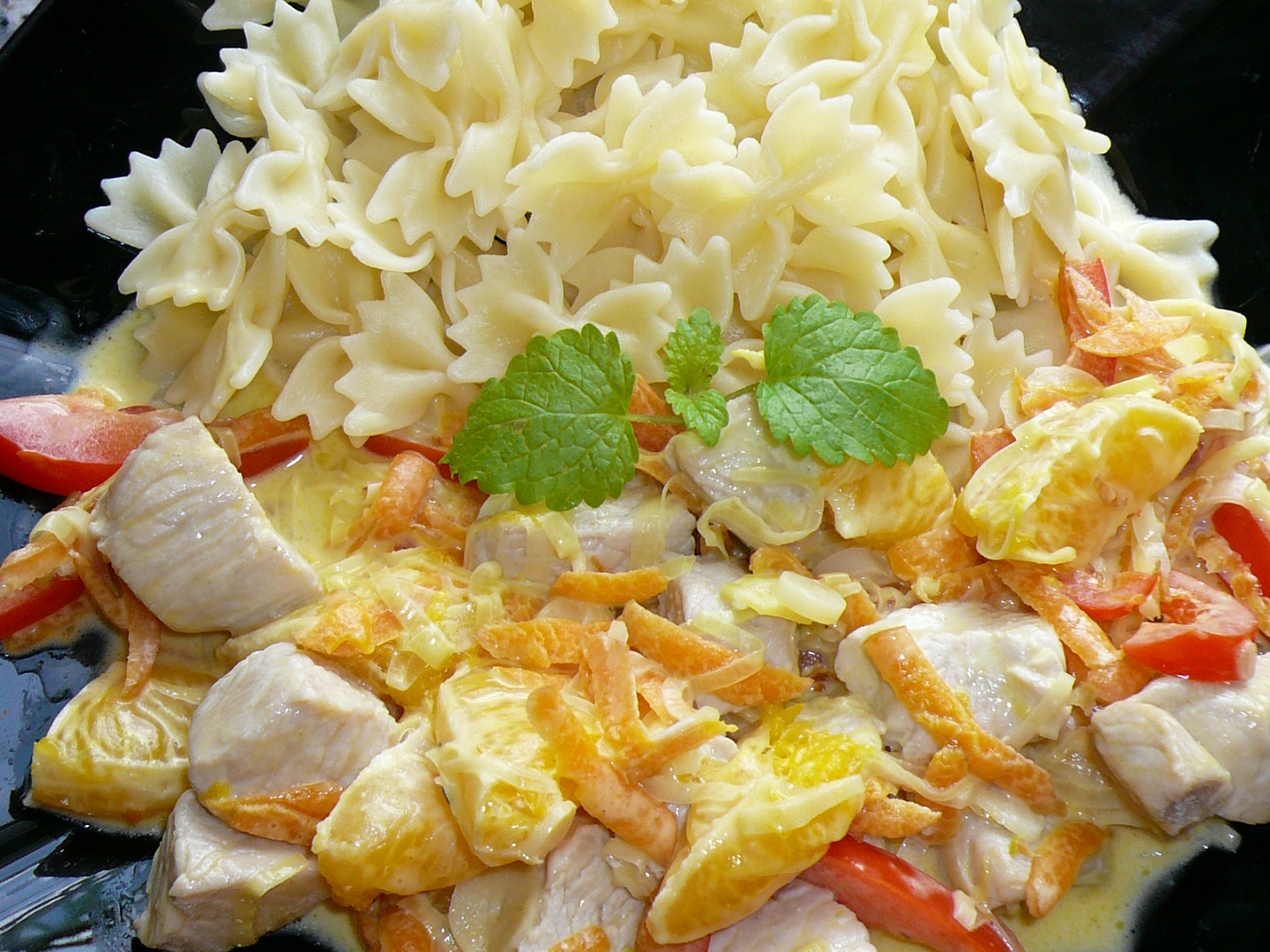 Krůtí maso s mrkvovo-pomerančovou omáčkou_5ffbdba91cb7e.jpeg