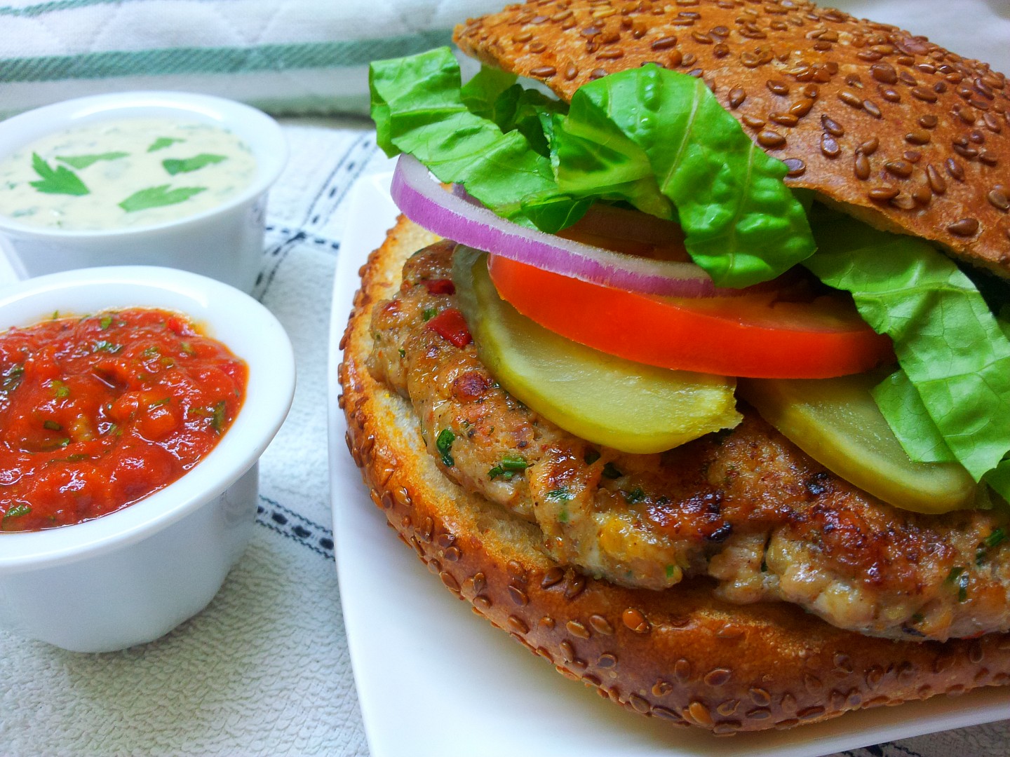 Kuřecí burger podle Aishy