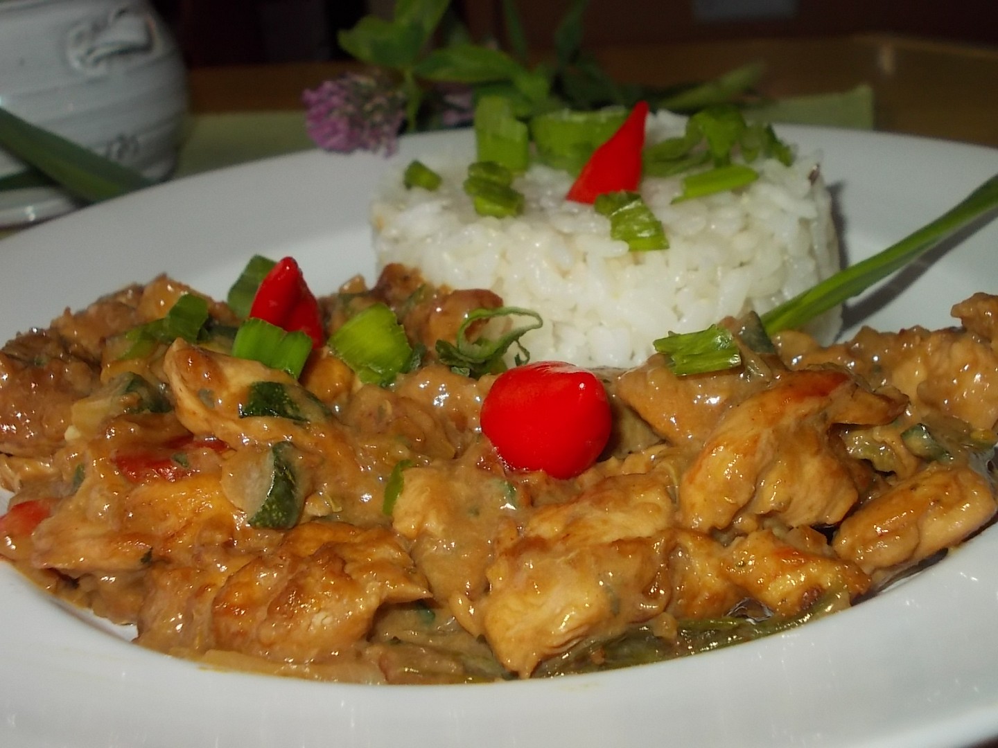 Kuřecí kousky s cuketou a chilli papričkami – aneb čína s cuketou_5ff935bdf3952.jpeg