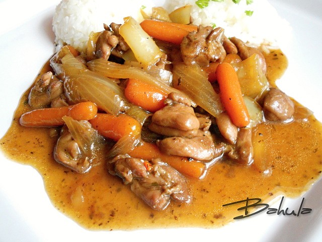 Kuřecí prsa s baby mrkvičkami_5ffa5f8b6438f.jpeg