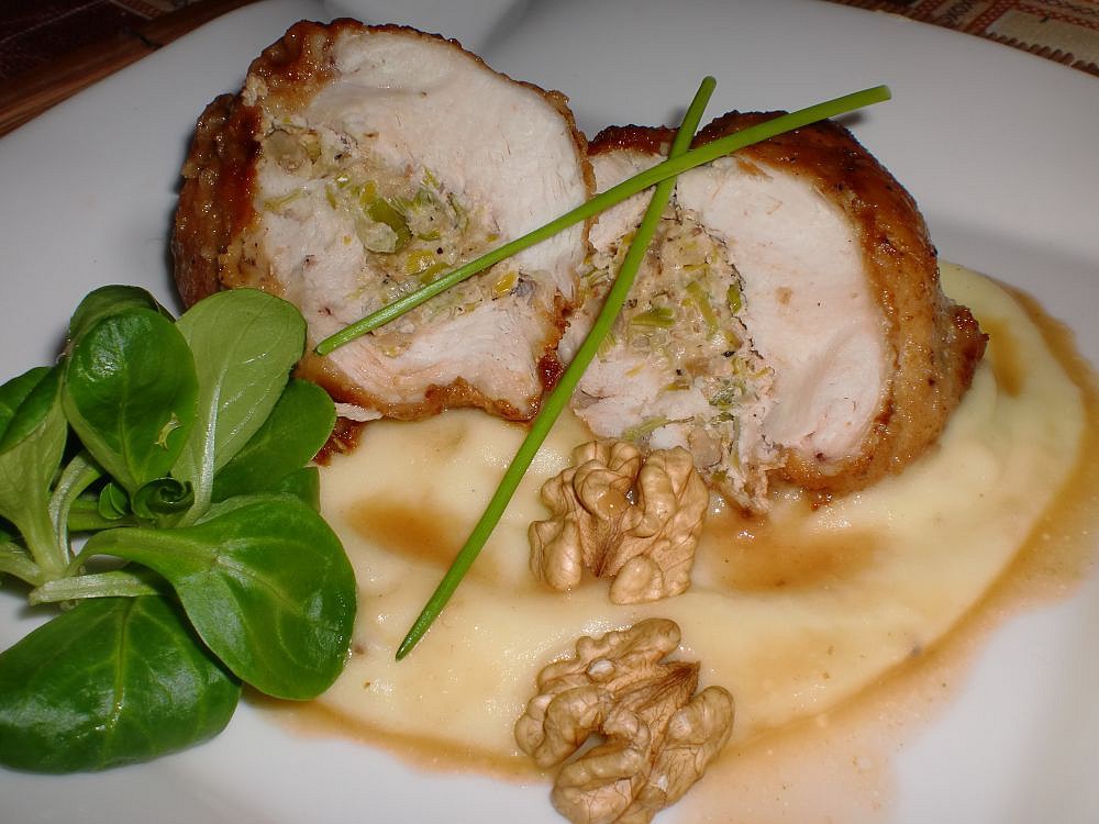 Kuřecí se sýrovo – ořechovou náplní_5ff76049d55ad.jpeg