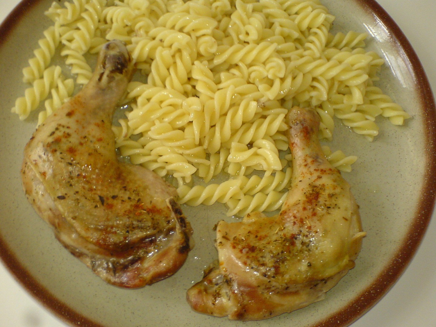 Kuřecí stehýnka z mikrovlnky