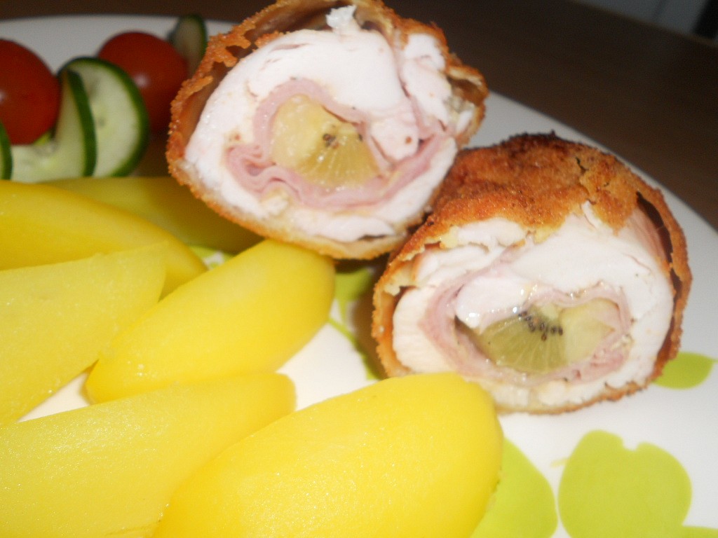 Kuřecí závitky s kiwi a banánem_5ffbc2bb98e24.jpeg