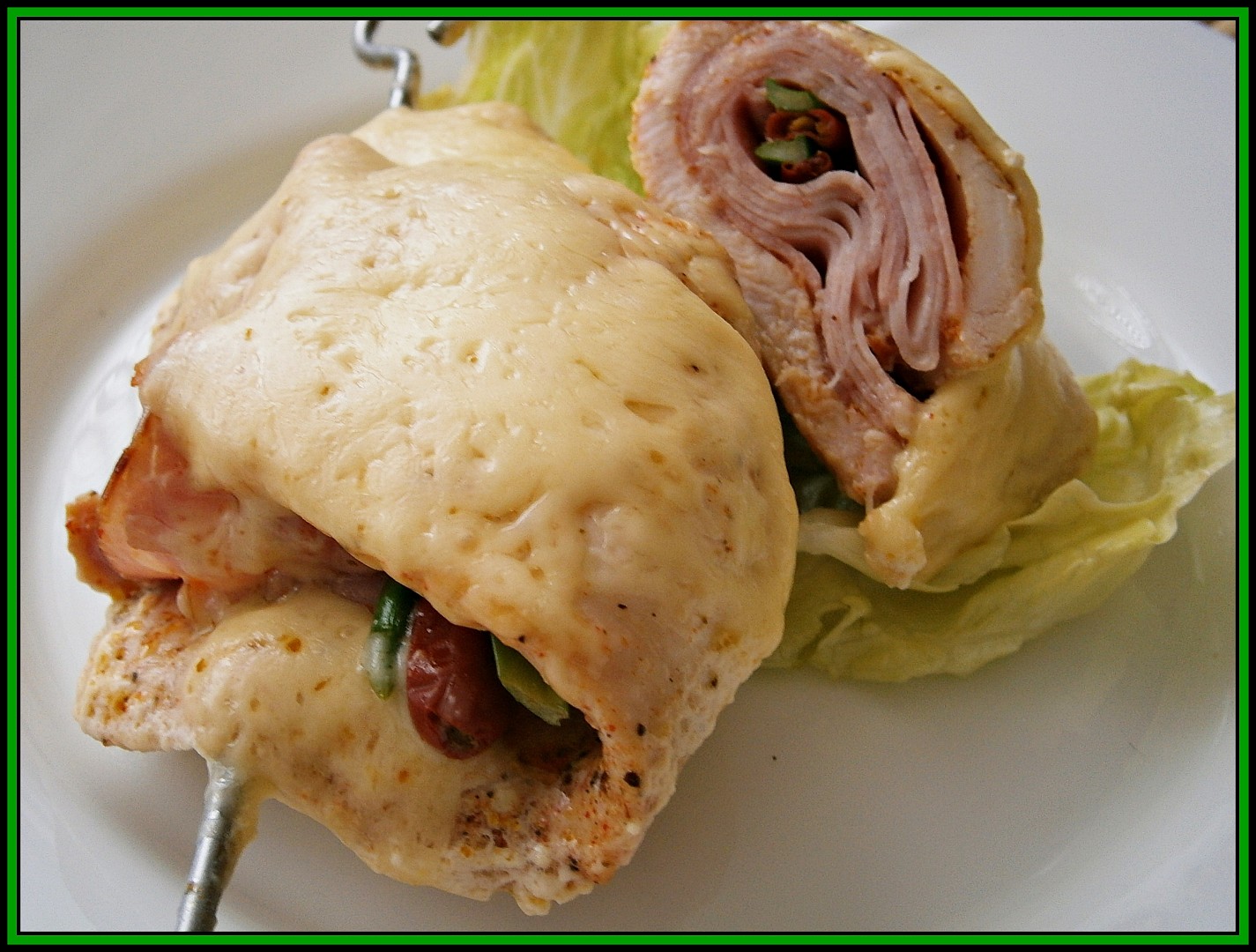 Kuřecí“pekelné“prsíčko pod sýrovou čepicí